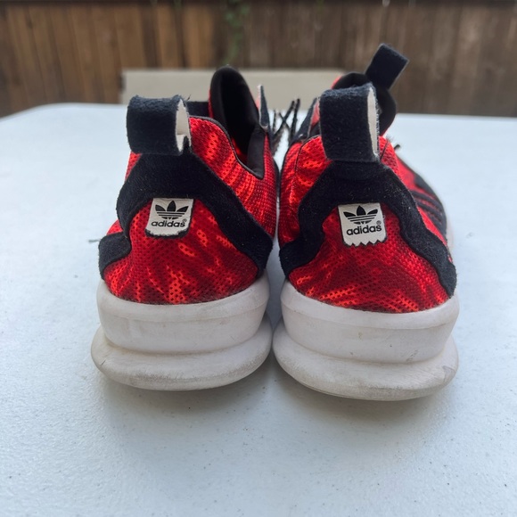 Adidas - Picture 2 of 3